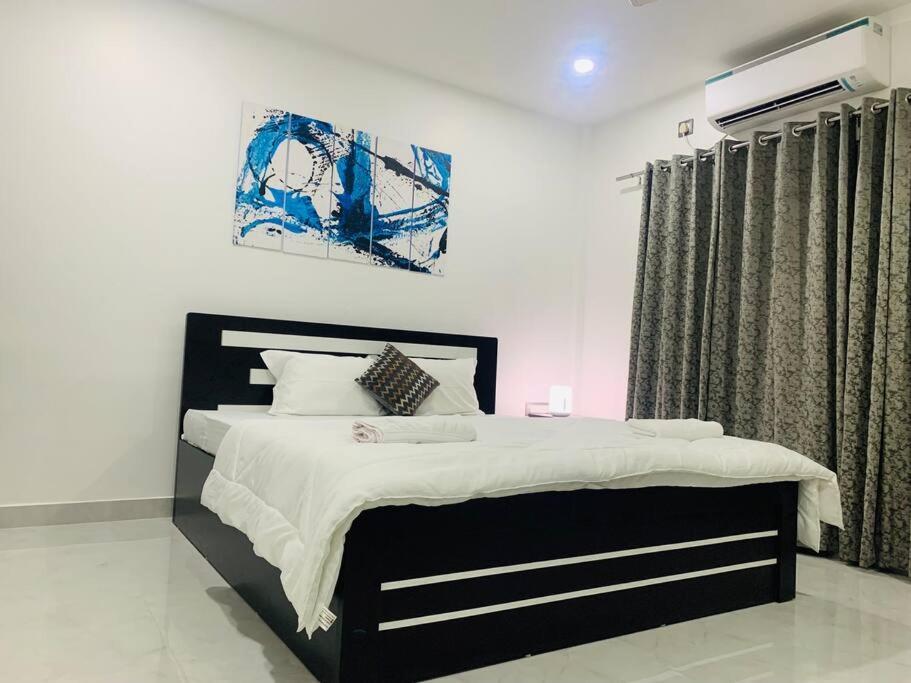 Апартаменты White Orchid, Unique & Stylish, Executive 2Bhk. Гувахати Экстерьер фото